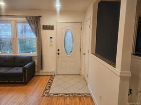 11 Edgewood Avenue, Farmingville NY 11738