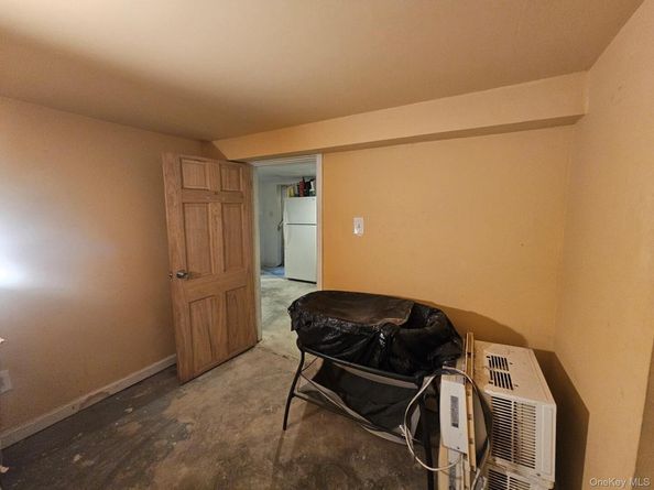 11 Edgewood Avenue, Farmingville NY 11738