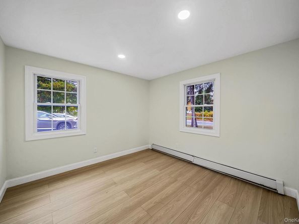 50 7th Street, Saint James NY 11780