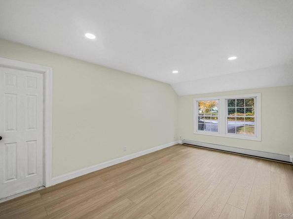 50 7th Street, Saint James NY 11780