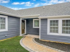 50 7th Street, Saint James NY 11780