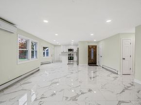 50 7th Street, Saint James NY 11780