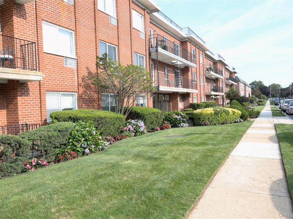 85 S Centre Ave A20, Rockville Centre NY 11570