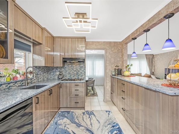 7115 167th Street, Fresh Meadows NY 11365