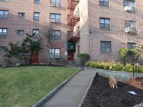 87-30 204th Street B56, Hollis NY 11423