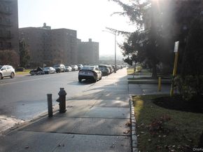 87-30 204th Street B56, Hollis NY 11423