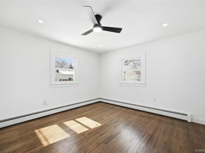 78 Roslyn Street, Islip Terrace NY 11752