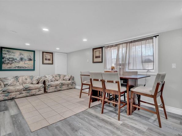 39 Roosevelt Boulevard, East Patchogue NY 11772