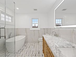 961 N Broadway, Massapequa NY 11758