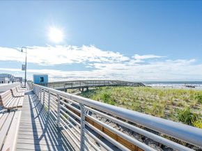 560 W Broadway 1H, Long Beach NY 11561