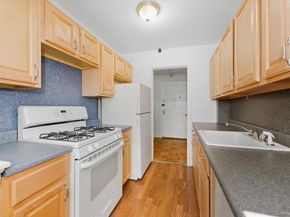 560 W Broadway 1H, Long Beach NY 11561