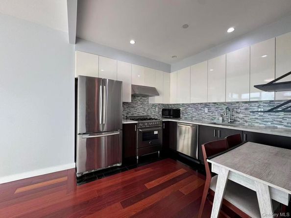 142-38 37th Avenue 13C, Flushing NY 11354