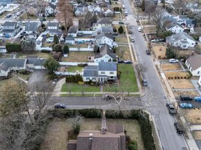 6 Elliott Place, Freeport NY 11520