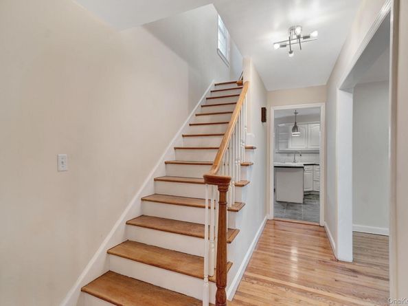 6 Elliott Place, Freeport NY 11520