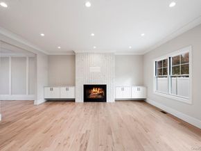 35 Main Parkway, Plainview NY 11803