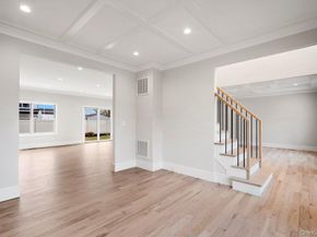 35 Main Parkway, Plainview NY 11803