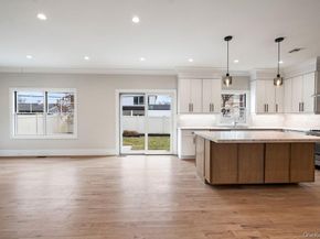 35 Main Parkway, Plainview NY 11803