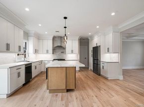 35 Main Parkway, Plainview NY 11803