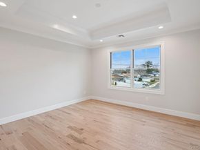 35 Main Parkway, Plainview NY 11803