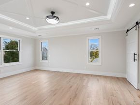 35 Main Parkway, Plainview NY 11803