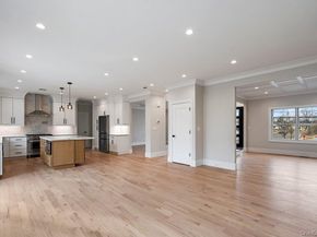 35 Main Parkway, Plainview NY 11803