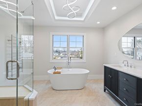 35 Main Parkway, Plainview NY 11803