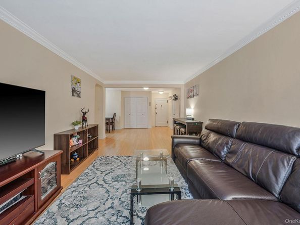 103-26 68th Avenue 2E, Forest Hills NY 11375