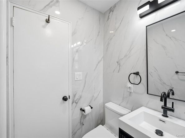 226-26 Union Turnpike 1R, Bayside NY 11364