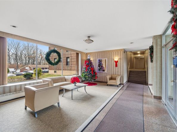 226-26 Union Turnpike 1R, Bayside NY 11364