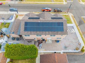 88 Elmwood Street, Plainview NY 11803