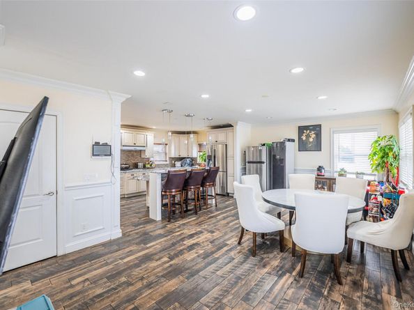 88 Elmwood Street, Plainview NY 11803