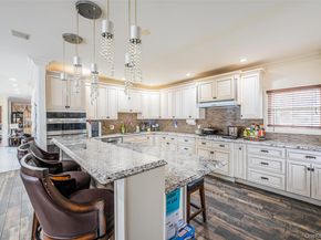 88 Elmwood Street, Plainview NY 11803