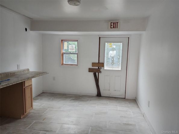 624 Montauk Highway, West Islip NY 11795