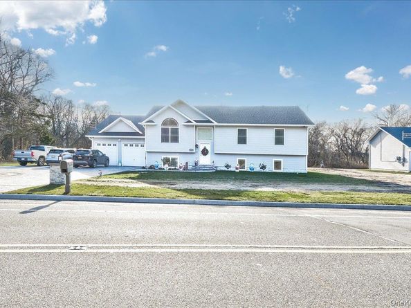 468 Granny Road, Medford NY 11763