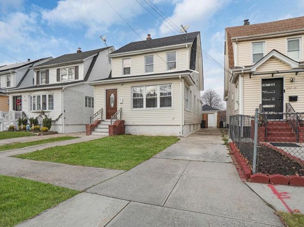 242-27 88 Drive, Bellerose NY 11426