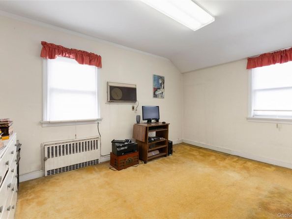 18547 80th Road, Jamaica Estates NY 11432