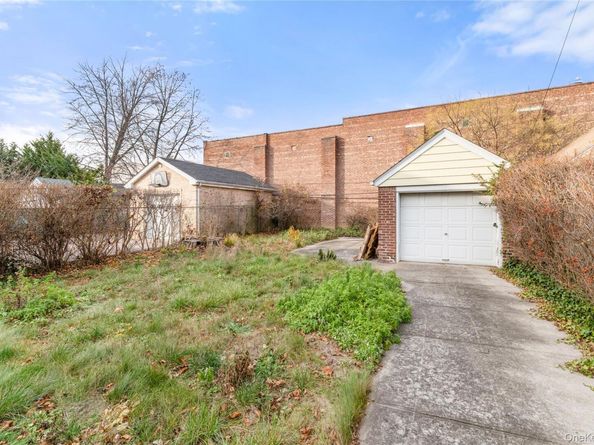 18547 80th Road, Jamaica Estates NY 11432