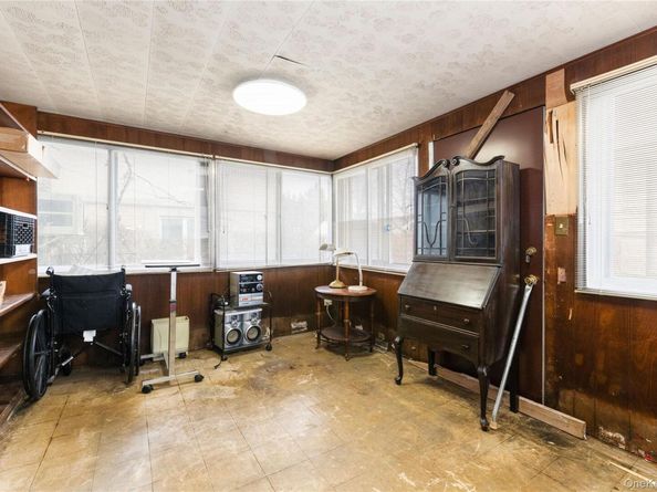 18547 80th Road, Jamaica Estates NY 11432