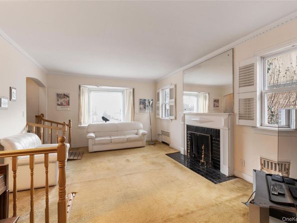 18547 80th Road, Jamaica Estates NY 11432