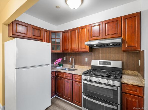 183-26 Booth Memorial Avenue, Fresh Meadows NY 11365