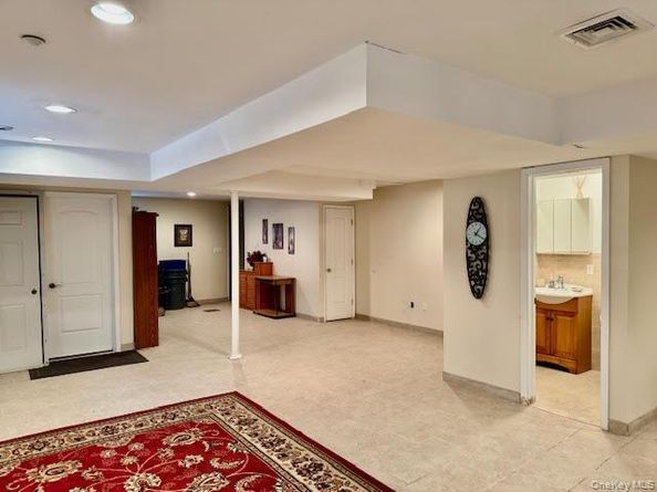 60-28 60th Place, Maspeth NY 11378