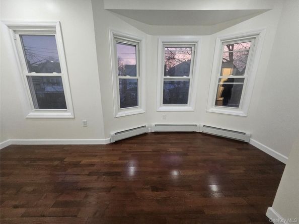 9419 116th Street, Richmond Hill NY 11419