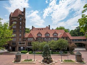 67-41 Burns Street 107, Forest Hills NY 11375