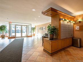 25 Park Place 2C, Great Neck NY 11021