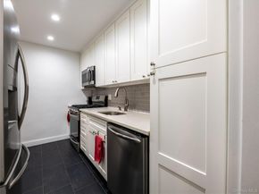 25 Park Place 2C, Great Neck NY 11021