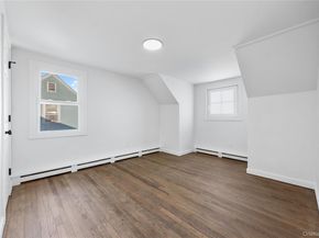 119 E Pennywood Avenue, Roosevelt NY 11575