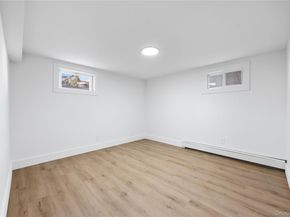 119 E Pennywood Avenue, Roosevelt NY 11575