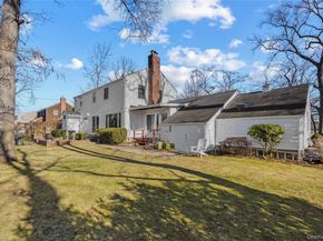 11 Searingtown Road, Searingtown NY 11507