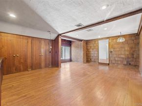 11 Searingtown Road, Searingtown NY 11507