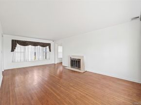 11 Searingtown Road, Searingtown NY 11507